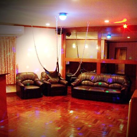 Bbb Inn Бангкок Экстерьер фото