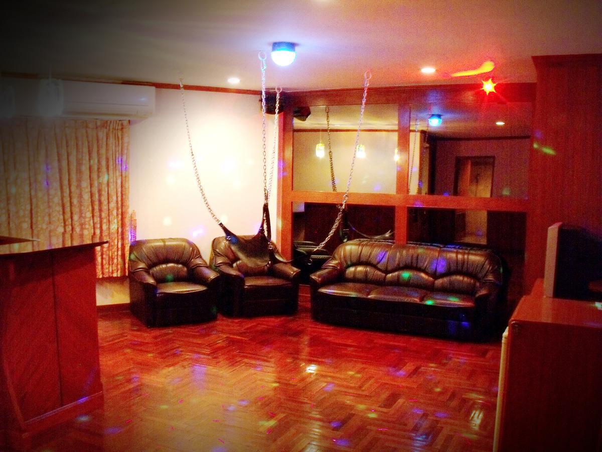 Bbb Inn Бангкок Экстерьер фото